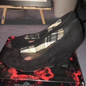 Fergalicious black wedges